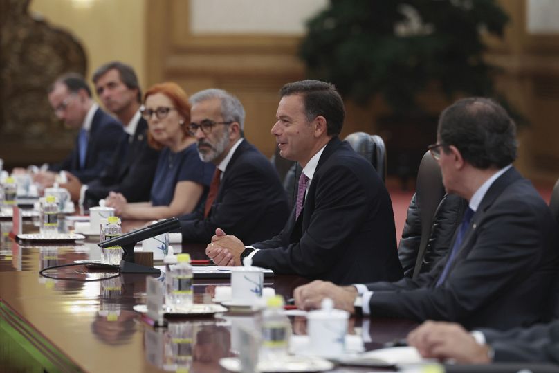 A delegação portuguesa em Pequim inclui o primeiro-ministro, bem como o ministro dos Negócios Estrangeiros e a ministra do Ambiente