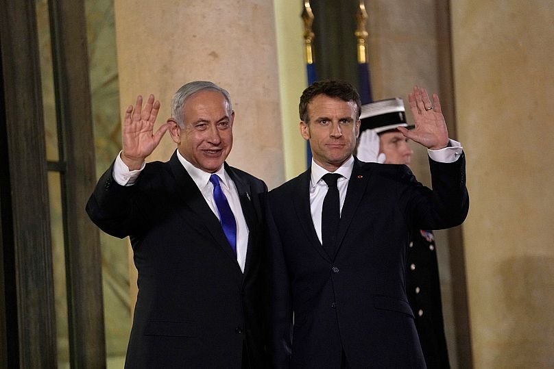 Netanyahu és Macron Párizsban, 2023 októberében