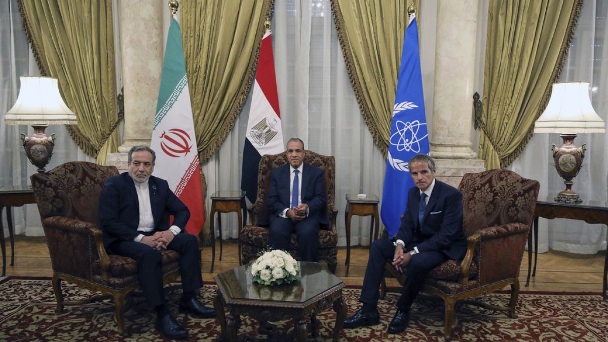 بوساطة مصرية.. إيران والوكالة الذرية تعلنان اتفاقًا لاستئناف التعاون بينهما
