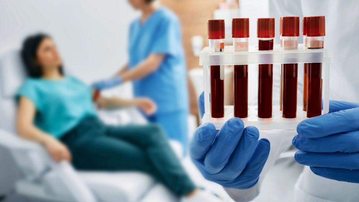 This simple blood test could revolutionise Alzheimer’s diagnosis, say UK researchers
