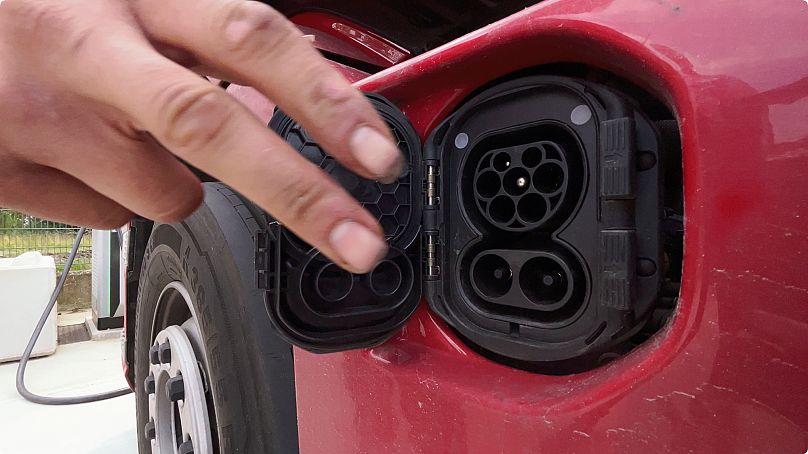 Tanken mit dem Stromstecker: E-Mobilität ist CO2-frei und sauber.