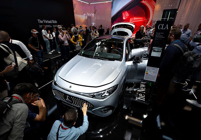 La Mercedes CLA esposta nello stand Mercedes durante l'apertura del Salone Internazionale dell'Automobile di Monaco di Baviera, 10 settembre 2025.