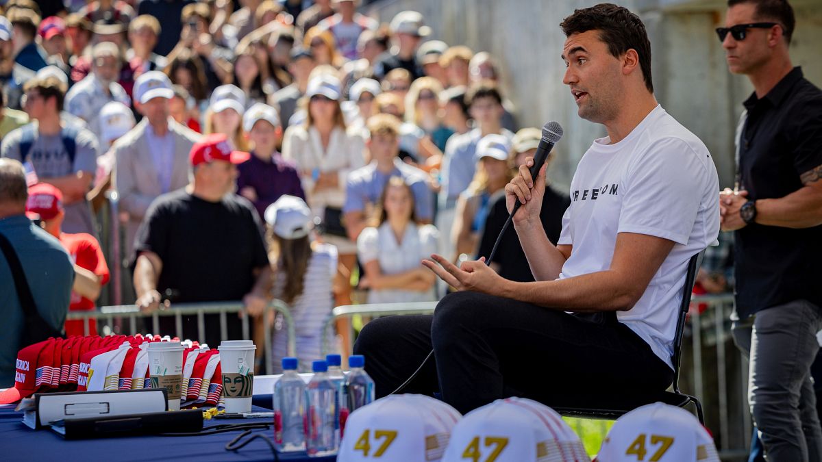 Charlie Kirk, l'influenceur conservateur proche de Trump, tué dans une fusillade en Utah