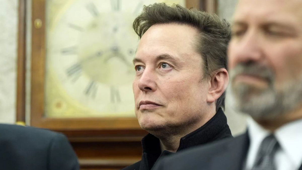 Elon Musk perdió brevemente el título de “persona más rica del mundo” delante Larry Ellison de Oracle