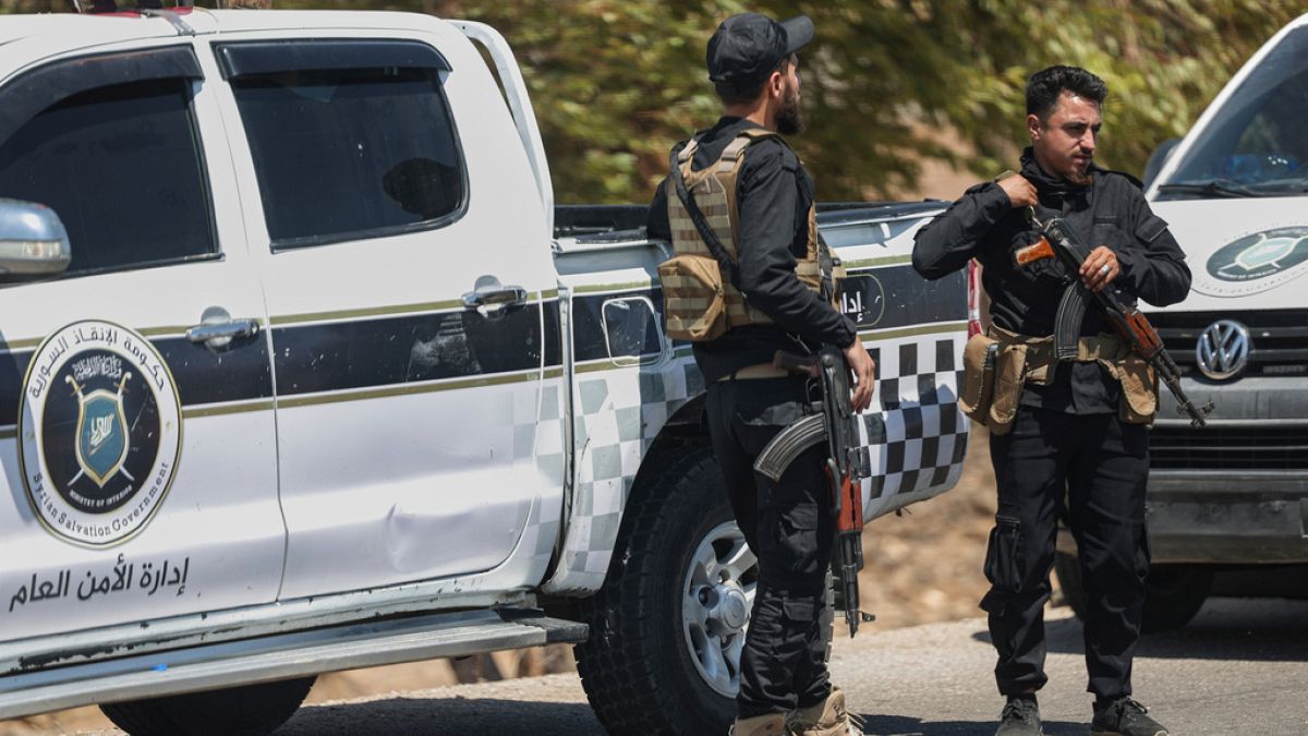 دمشق تزعم تفكيك خلية مرتبطة بحزب الله.. والأخير ينفي أي نشاط له في سوريا