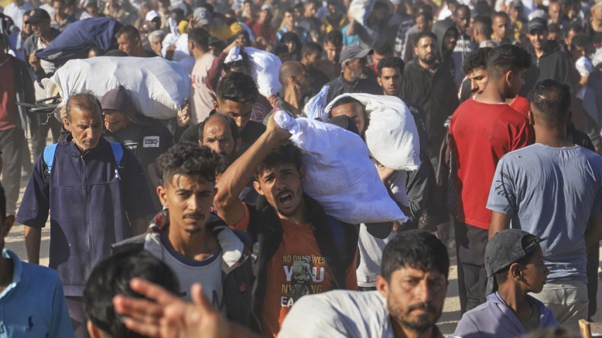 تقرير: حرّاس مواقع المساعدات في غزة ينتمون لنادٍ أمريكي معادٍ للإسلام