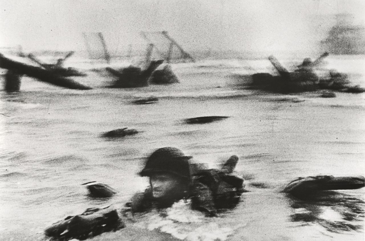 American troops landing on Omaha Beach, 1944