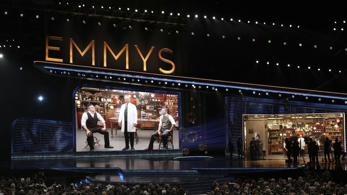 Emmys 2025 : Adolescence, The Pitt et The Studio triomphent et signent une édition record