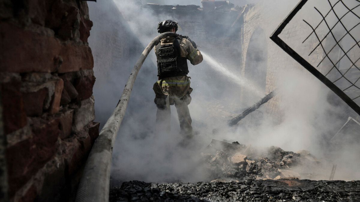 Mindestens-f-nf-Tote-in-der-Ukraine-binnen-24-Stunden