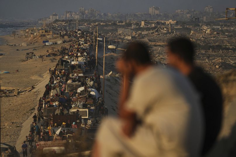 Palästinensiche Familien auf der Flucht im Norden des Gazastreifens - 15. September 2025