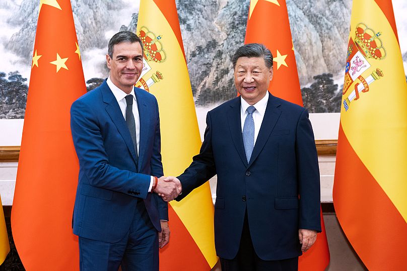 Pedro Sánchez spanyol miniszterelnök és Hszi Csin-ping kínai elnök, Peking, 2025 április
