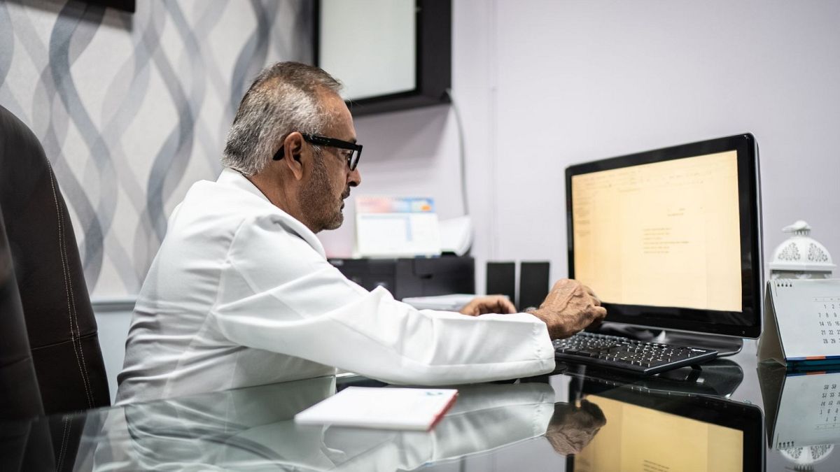 Un nouvel outil d'IA prédit le risque de plus de 1 000 pathologies dix ans à l'avance