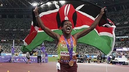 Mondiaux d'athlétisme : la Kényane Faith Kipyegon remporte le 1 500 m