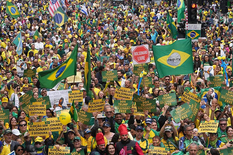 Supporters of former President Jair Bolsonaro protest his Supreme Court trial in Sao Paulo,7 September, 2025