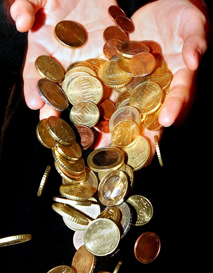 Wird das Geld auch morgen noch was wert sein? Die Furcht vor steigenden Lebenshaltungskosten steht ganz oben auf dem Angstindex der Deutschen.