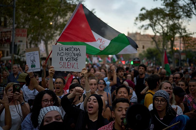 Protesters march during a pro-Palestine demonstration in Barcelona, 18 September, 2025