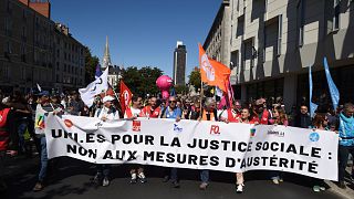 Des manifestations éclatent à Nantes contre les coupes dans les services publics de Macron