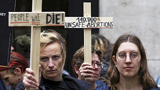 Des défenseurs du planning familial contre la destruction de contraceptifs 