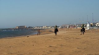Maroc : la ville d'Essaouira menacée par les dunes de sable