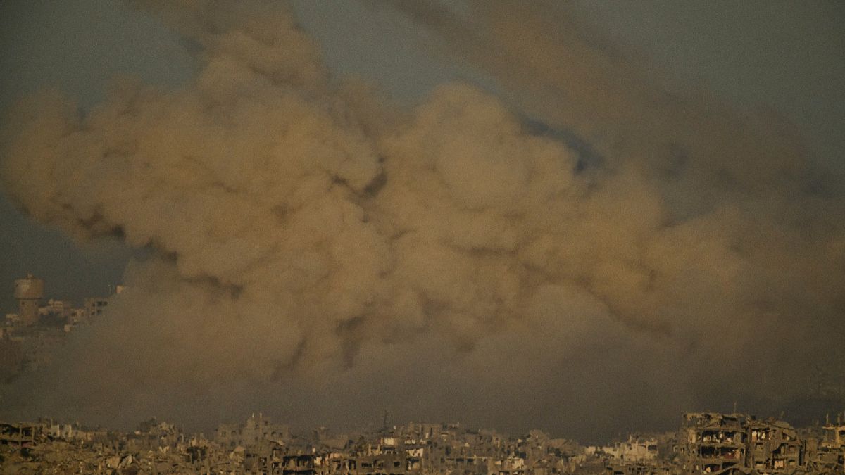 اليوم الـ715 للحرب على غزة: إسرائيل تكثّف هجماتها وحصيلة القتلى تتصاعد