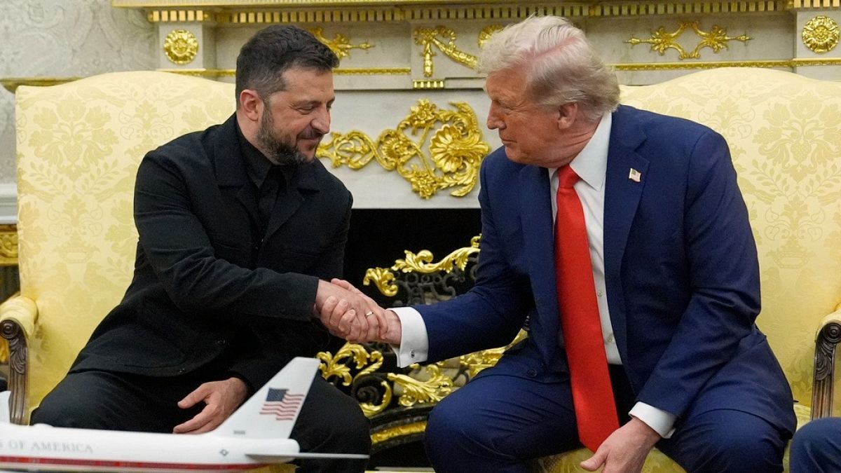 لقاء مرتقب بين زيلينسكي وترامب.. وملفّي العقوبات ضدّ موسكو و"الضمانات الأمنية" على جدول المحادثات