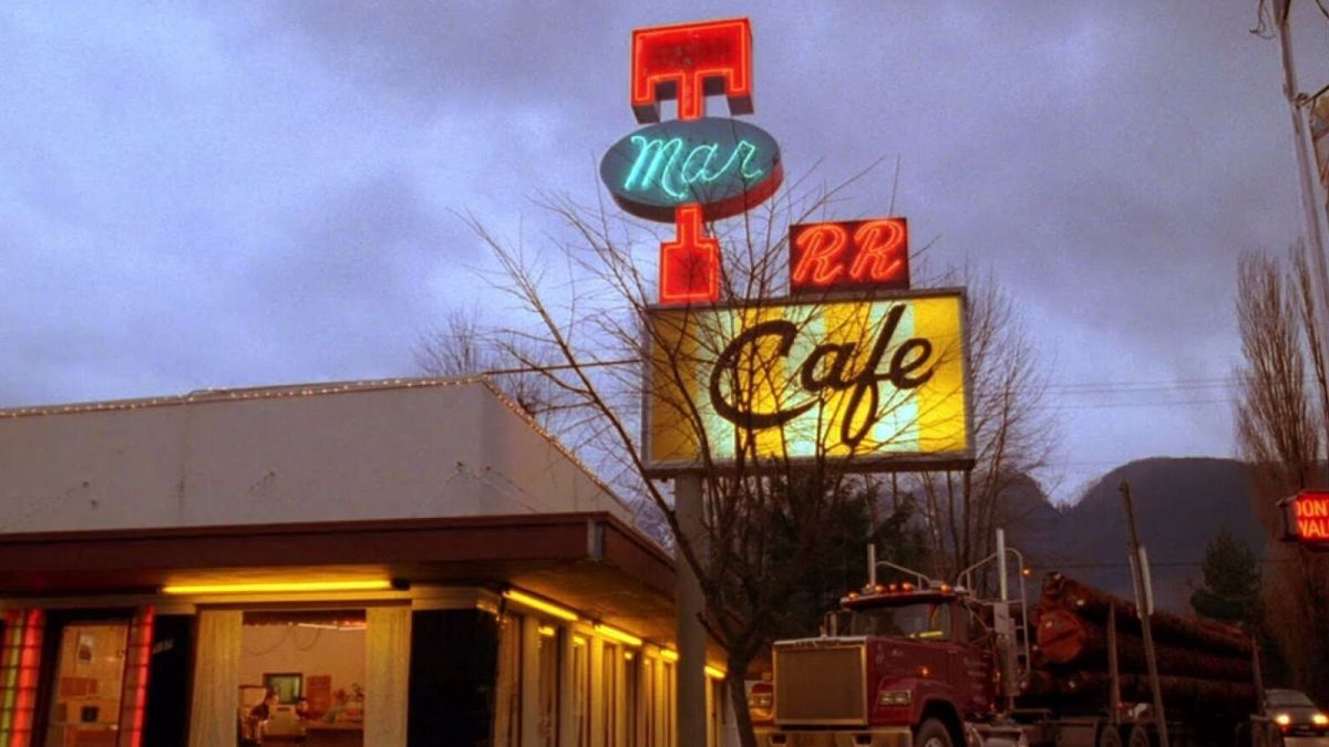 Nostalgia and cherry pie: Finding solace from anxiety at Twin Peaks' Double R diner