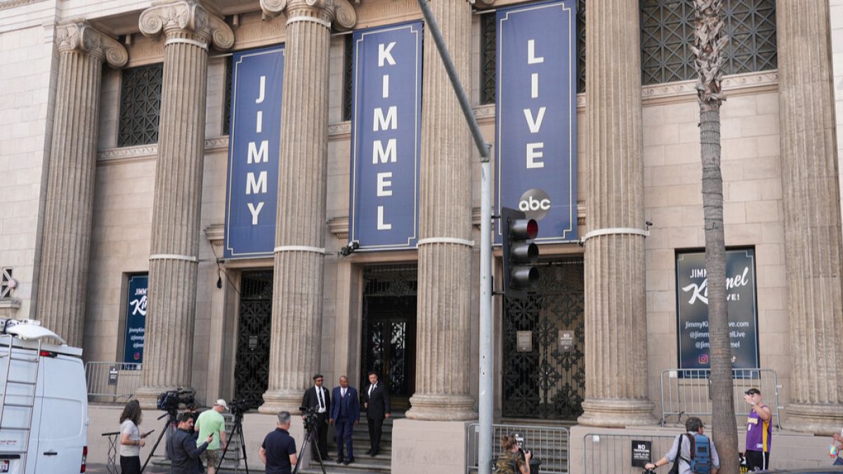 De retour à l’antenne, Jimmy Kimmel défend la liberté d’expression