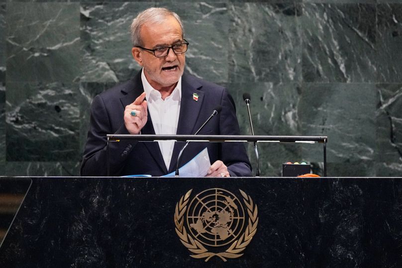  الرئيس الإيراني مسعود بزشكيان يلقي كلمة خلال الدورة الثمانين للجمعية العامة للأمم المتحدة، الأربعاء، 24 سبتمبر/أيلول 2025.