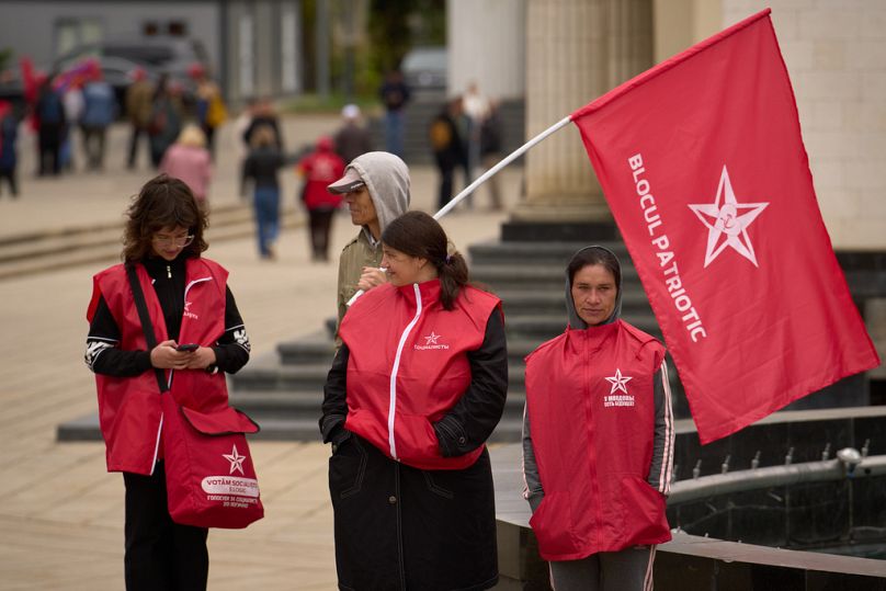 People attend a rally of the Russia-friendly Patriotic Electoral Bloc in Chisinau, Moldova, Thursday, Sept. 25, 2025, ahead of parliamentary elections taking place on Sept. 28