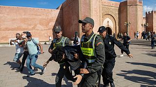 Maroc : des jeunes manifestent contre les "mauvaises priorités" du gouvernement
