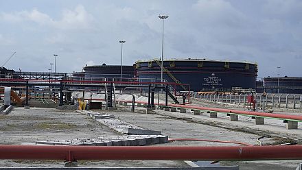 Nigeria:Dangote refinery resumes petrol sales in naira