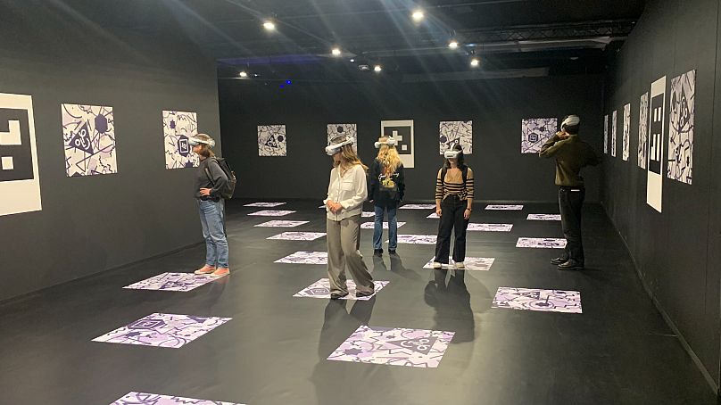 La sala per la realtà virtuale della mostra