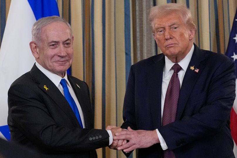 رئيس الوزراء الإسرائيلي بنيامين نتنياهو والرئيس الأمريكي دونالد ترامب في البيت الأبيض، واشنطن، 29 سبتمبر 2025.