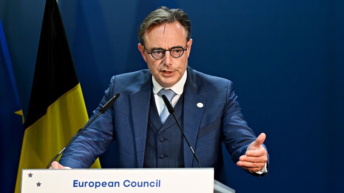 Βέλγιο: Ντε Βέβερ ζητά ξεκάθαρες εγγυήσεις για το «Δάνειο Επανορθώσεων» στην Ουκρανία