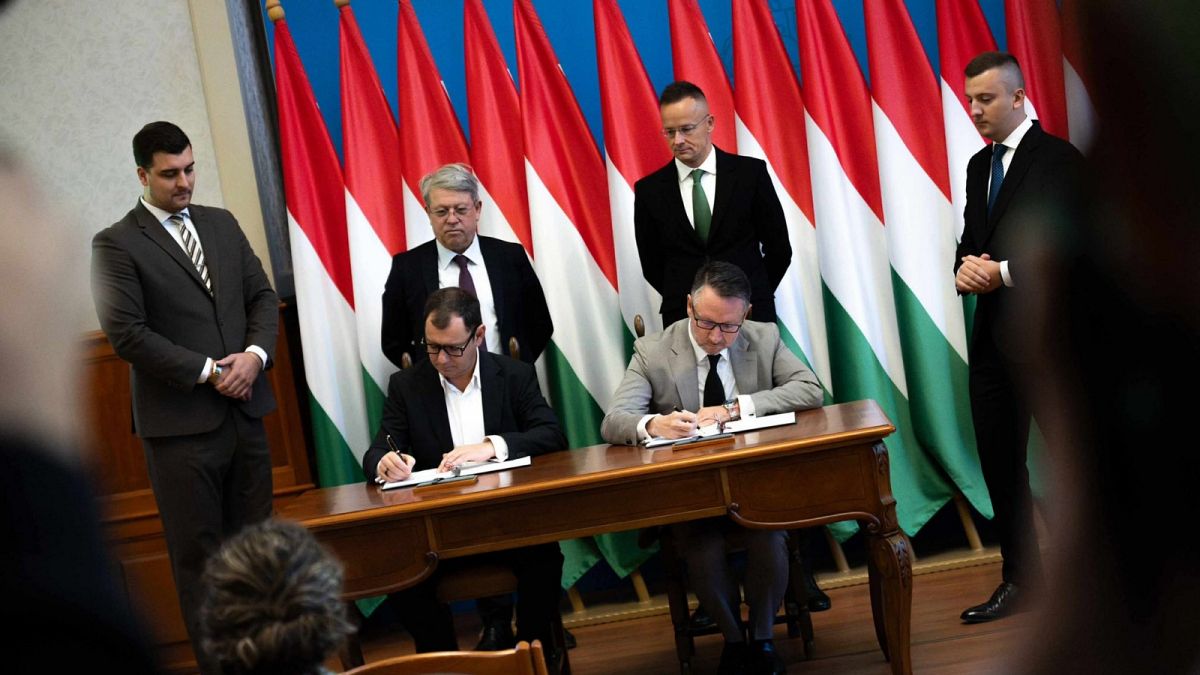 Magyarország újabb 10 éves gázszerződést kötött, 400 millió köbméter LNG-t vásárol a franciáktól Magyarország újabb 10 éves gázszerződést kötött, 400 millió köbméter LNG-t vásárol a franciáktól