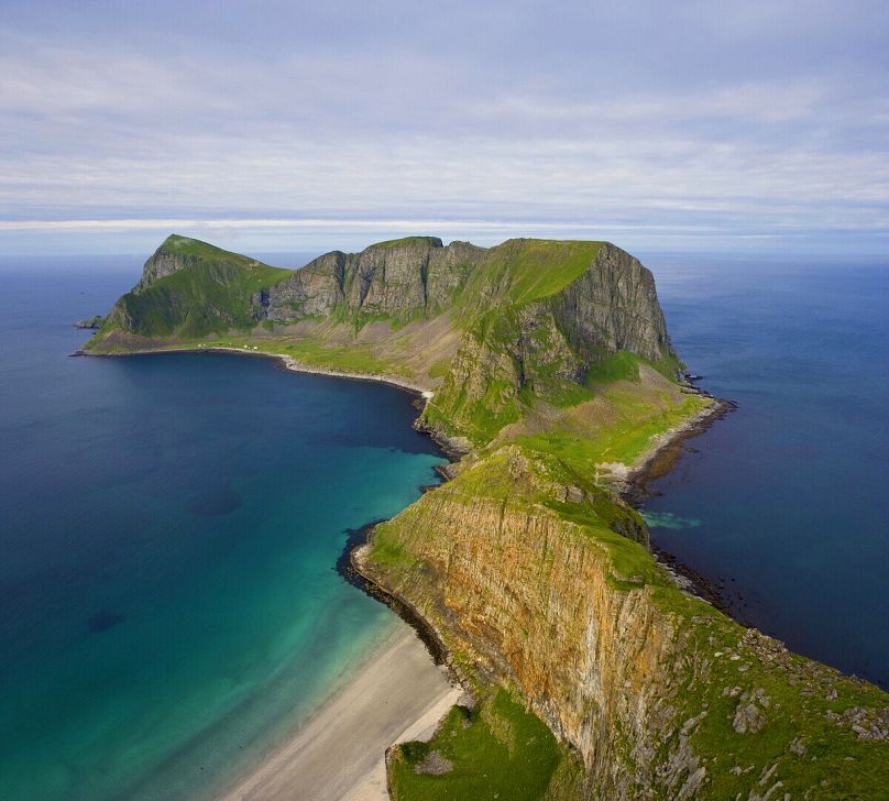 The mountain Håen on Værøy