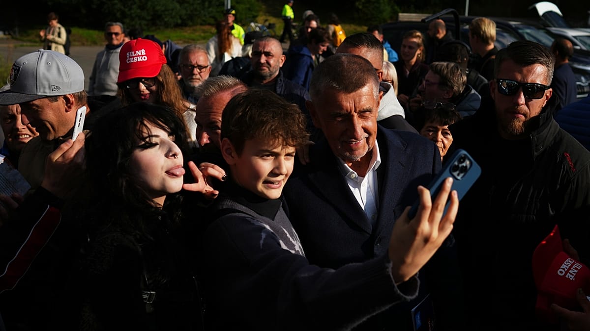 Cseh választások: Babiš pártja vezet, de a koalíciós lehetőségek kérdésesek Cseh választások: Babiš pártja vezet, de a koalíciós lehetőségek kérdésesek