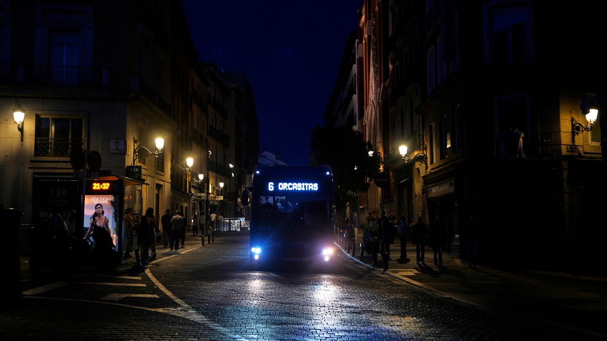 Obsolete electricity grid triggered blackout in Portugal and Spain, experts reveal