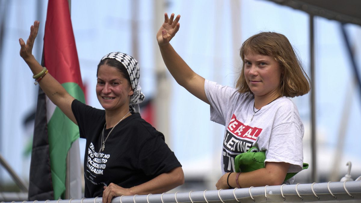 Activistas de la Flotilla de Gaza Deportados; Greta Thunberg Denuncia Humillación en Detención Israelí