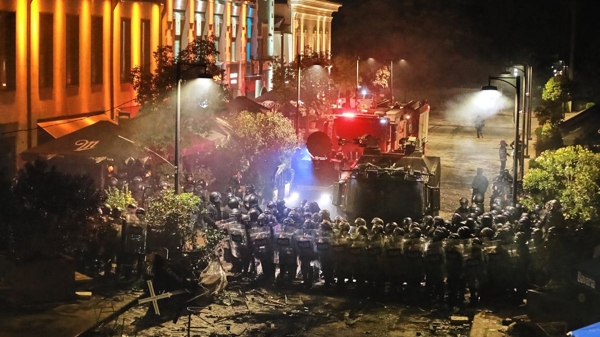 Heavy police presence in Georgia after protesters attempt to storm presidential palace