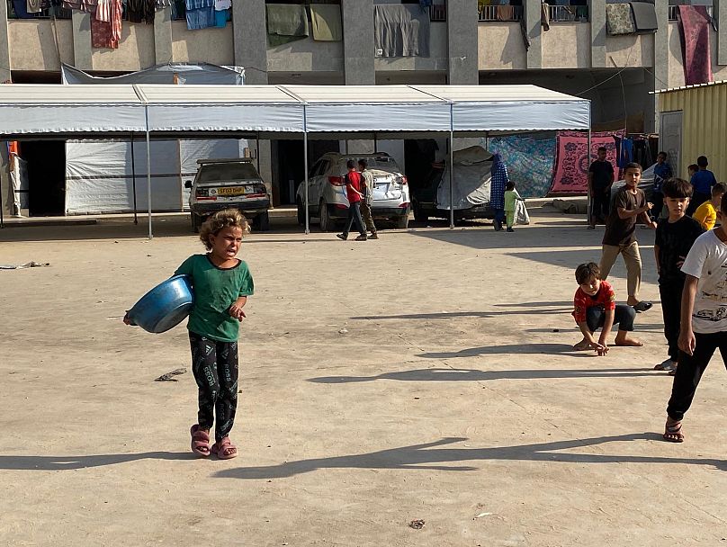 نازحون فلسطينيون يعيشون أوضاعًا صعبة في قطاع غزة.