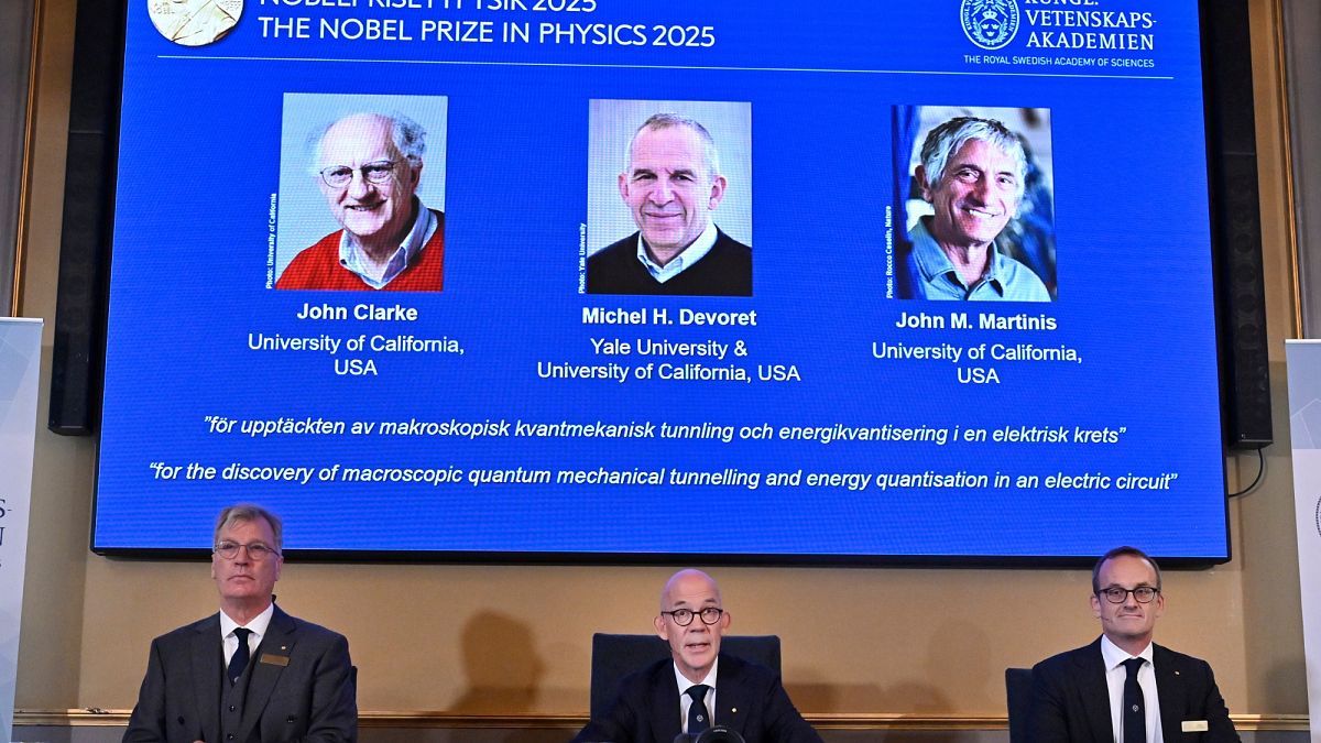 Un Français, un Américain et un Britannique reçoivent le Nobel de physique pour leurs travaux sur la mécanique quantique