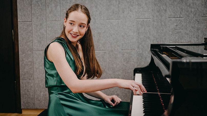 Zuzanna Sejbuk, polska pianistka. Uczestniczka 19 edycji. Międzynarodowego Konkursu Pianistycznego im. Fryderyka Chopina w Warszawie.