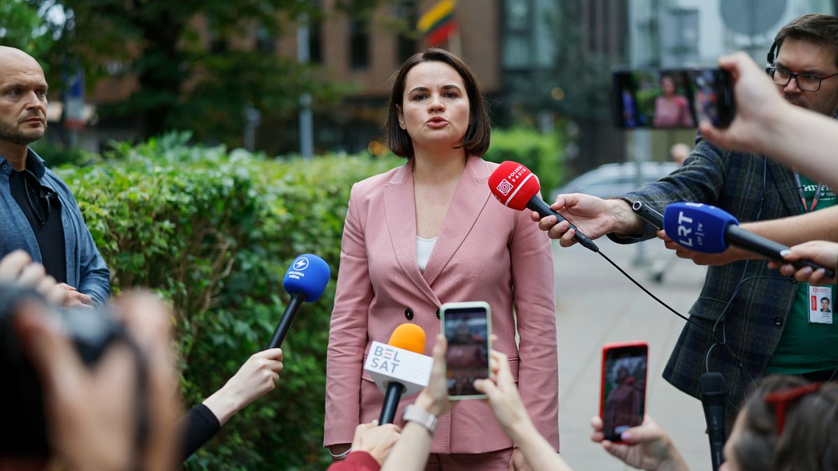 Gabinete de Tihanouskaya em Vilnius suspende atividades devido à degradação da sua segurança
