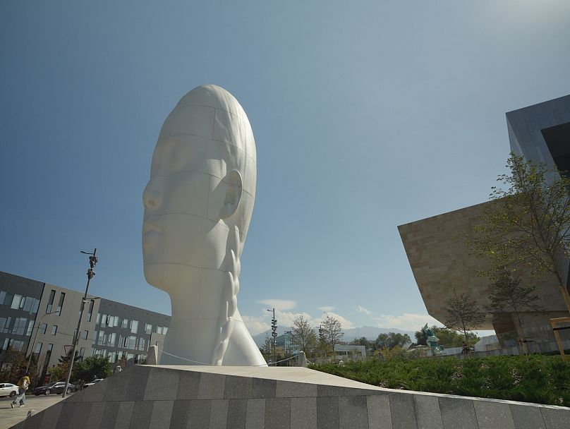 NADES by Jaume Plensa (2003)