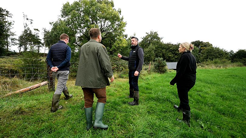 Niall Byrne ír gazdálkodó csatlakozott a Farming for Waterhez, hogy segítsen biztosítani a Camcor folyó szennyezetlenségét.