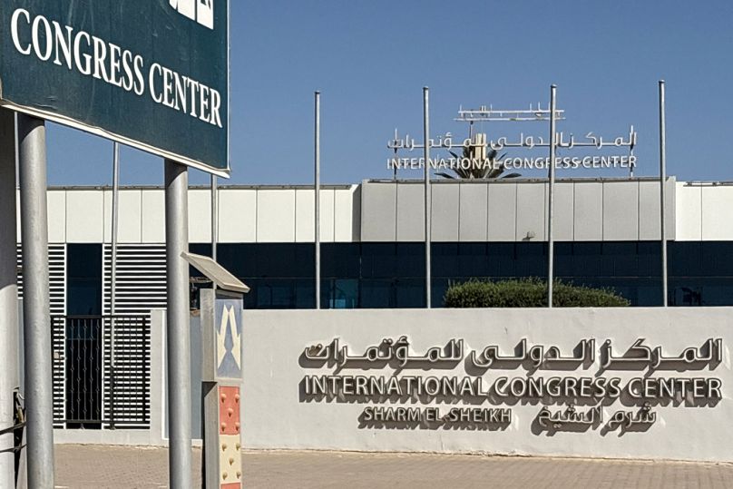 Mısır'ın Kızıldeniz kıyısındaki Şarm El Şeyh kentinde bulunan Uluslararası Kongre Merkezi, İsrail ile Hamas arasındaki görüşmelere ev sahipliği yaptı, 9 Ekim 2025