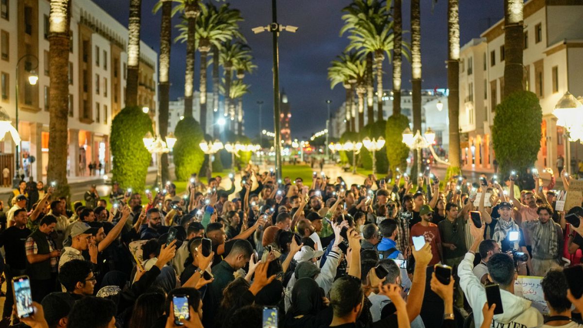 Jovens protestam em Marrocos por grandes reformas no país