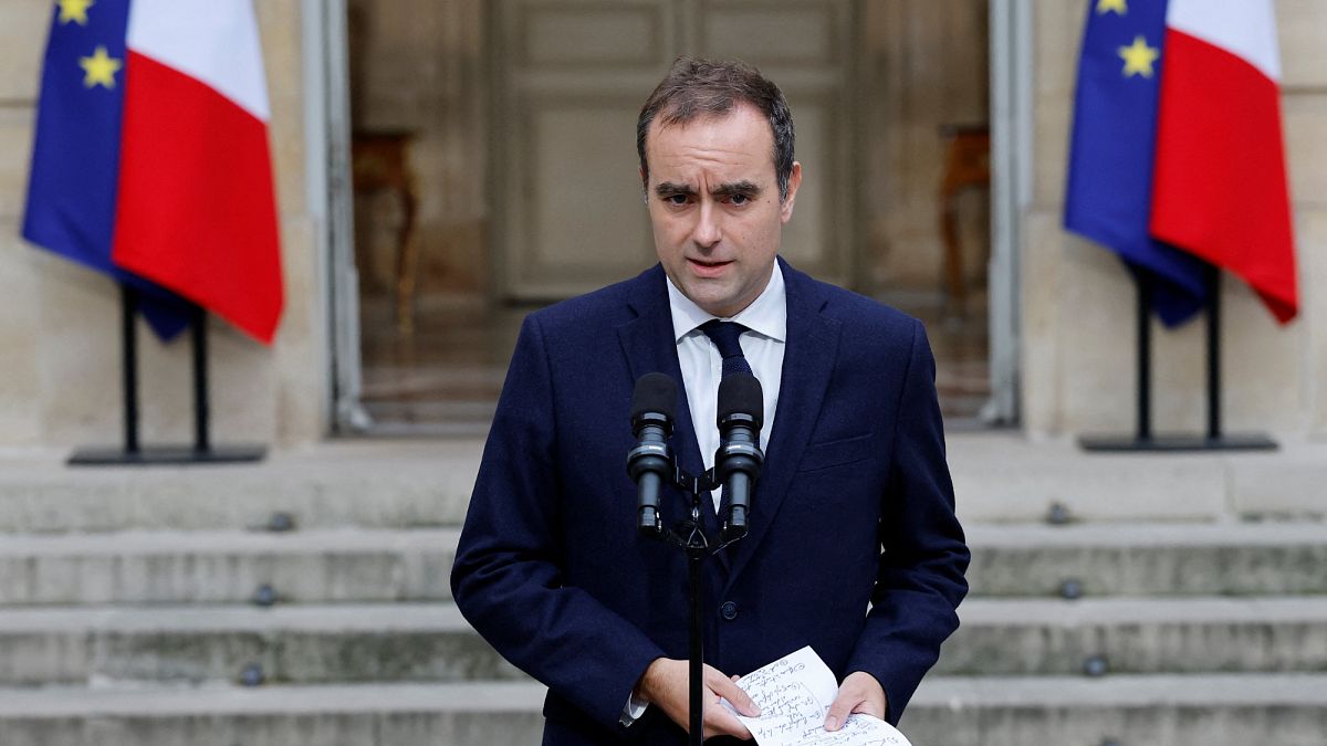 French President Macron re-appoints Lecornu as PM four days after his resignation