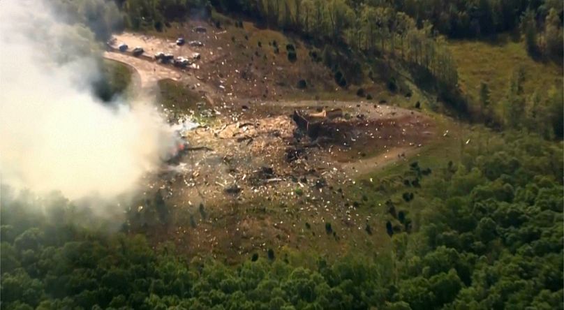 Smoke fills the air after a powerful blast ripped through a military explosives manufacturing plant in Hickman County, 10 October, 2025